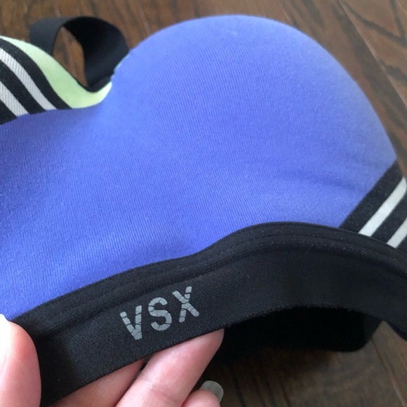 Victoria’s Secret VSX Sport 34D Sports Bra w/Adjustable Straps/Mesh Sides/Wired - Picture 4 of 13